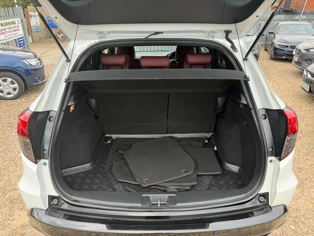 Honda Hr-V Vtec Turbo Sport Suv White #6