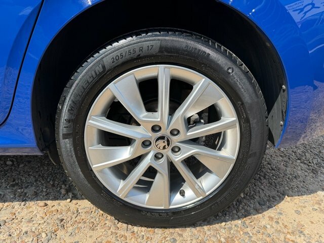 Skoda Kamiq Tsi Se Suv Blue #5