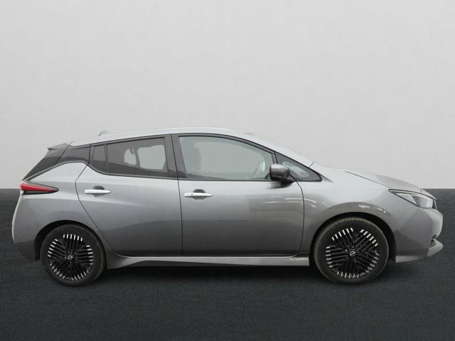 Nissan Leaf Tekna Hatchback Grey #3