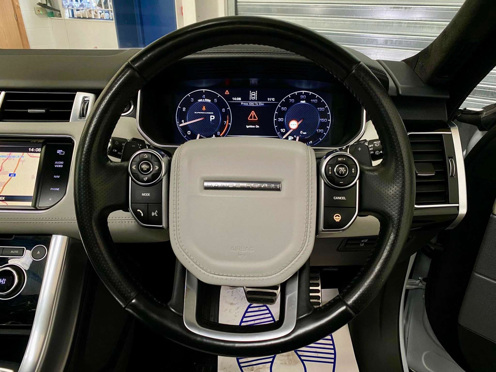 Land Rover Range Rover Sport 3.0 Sd V6 Black #15