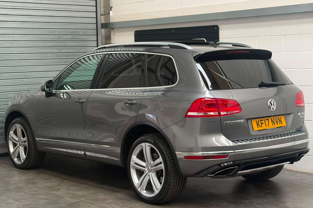 Volkswagen Touareg Suv #6