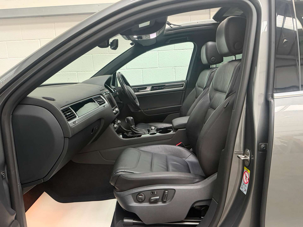 Volkswagen Touareg 3.0 V6 Tdi Bmt 262 R-line Plus Tip Grey #10