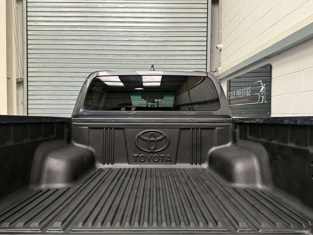 Toyota HILUX Panel Van 2.4 D-4d Active 202424 White #20