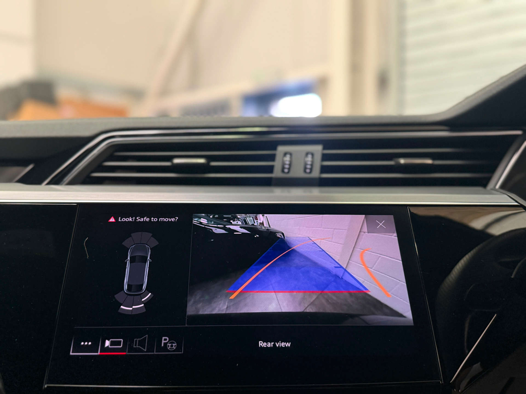 Audi E-tron 230Kw 50 Quattro 71Kwh Technik 22Kwch Black #22
