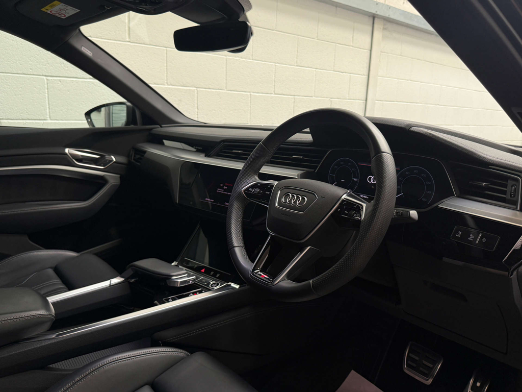 Audi E-tron 230Kw 50 Quattro 71Kwh Technik 22Kwch Black #15