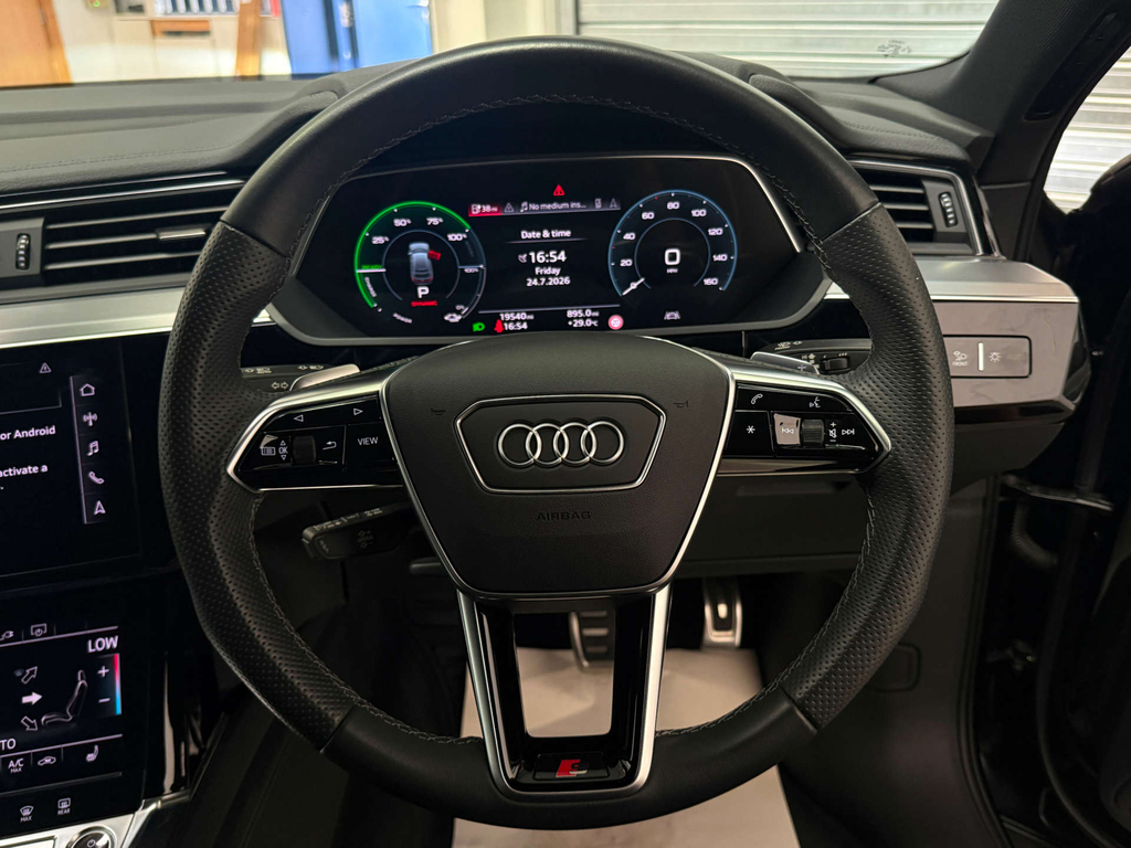 Audi E-tron 230Kw 50 Quattro 71Kwh Technik 22Kwch Black #14