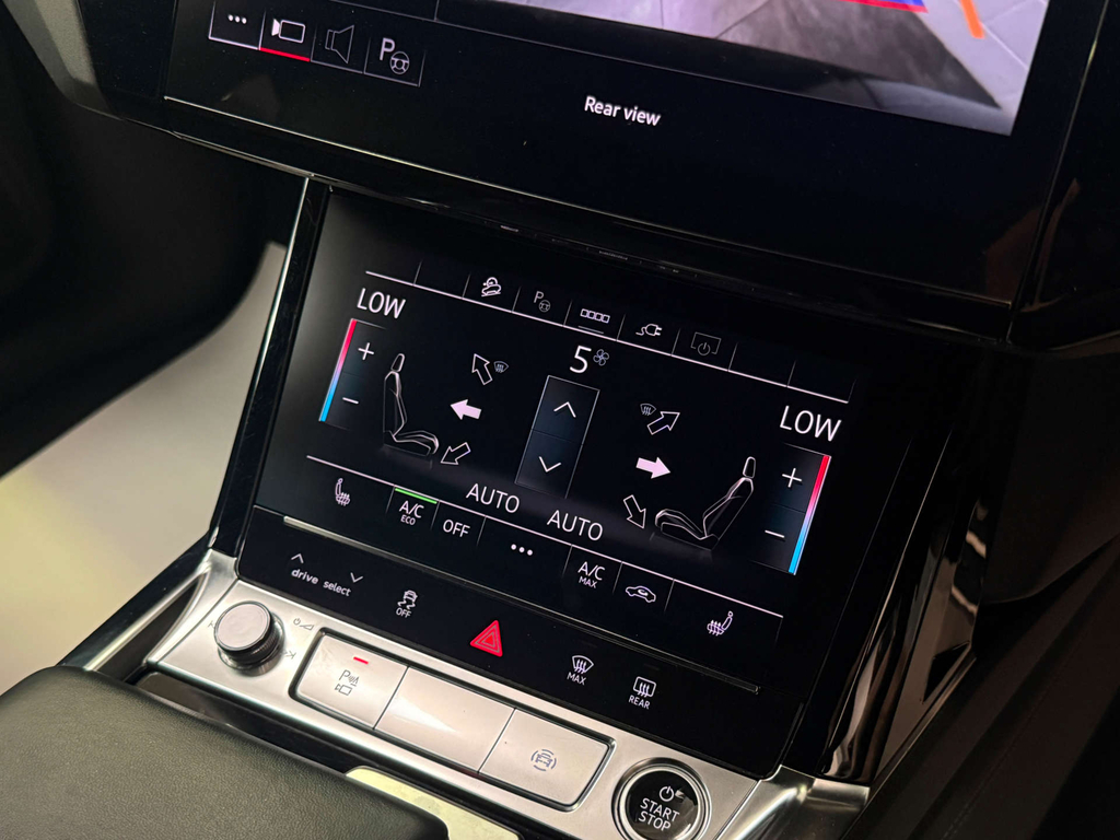 Audi E-tron 230Kw 50 Quattro 71Kwh Technik 22Kwch Black #24