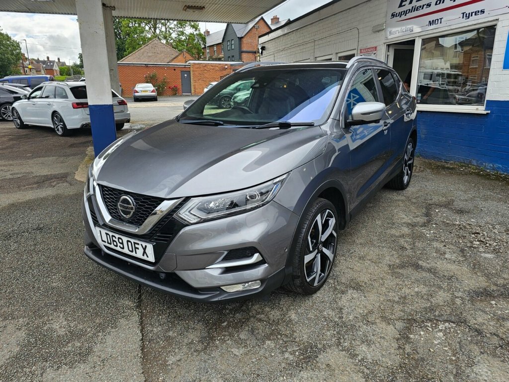 Nissan Qashqai 1.3L Tekna LD69OFX Grey #2