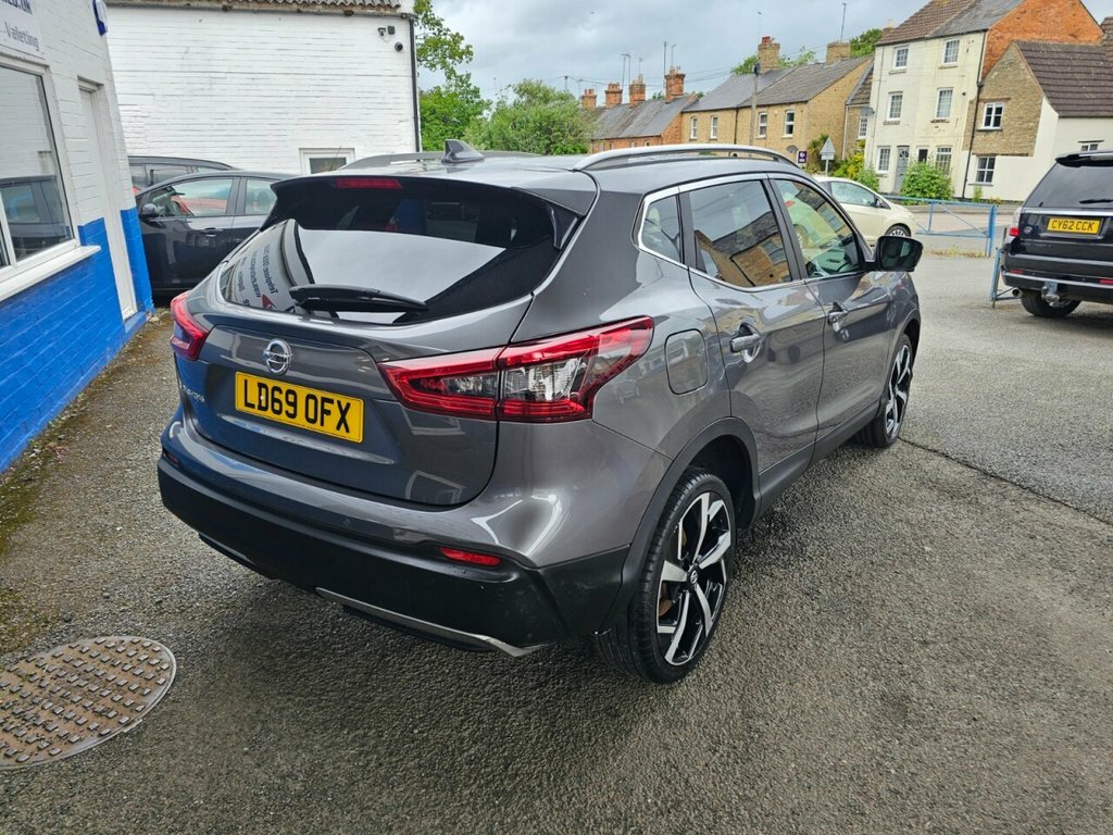 Nissan Qashqai 1.3L Tekna LD69OFX Grey #3