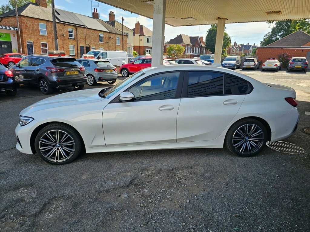BMW 3 Series Saloon BL69FRZ White #5
