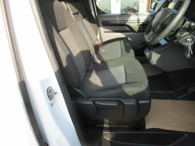 Citroen Dispatch 1.5L Enterprise Pro M 6Dr BYZ3241 White #3