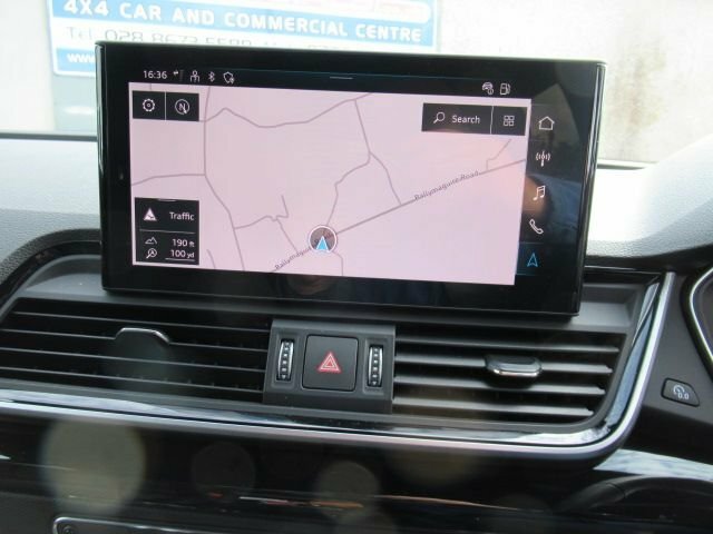 Audi Q5 2L Black Edition Black #3