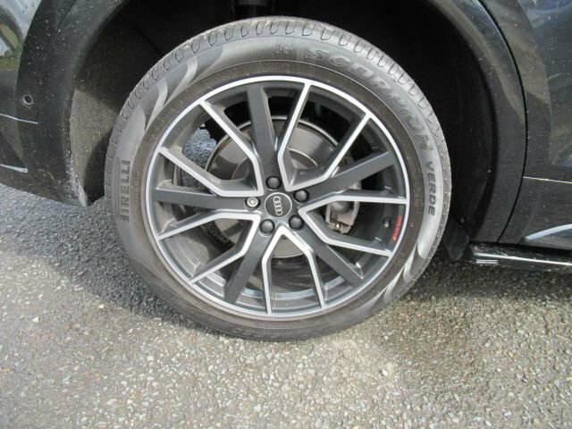Audi Q5 2L Black Edition Black #6