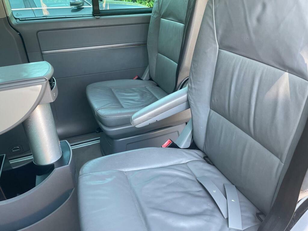 Volkswagen Caravelle 2.5 Tdi Pure Drive Se Mpv 130 P Blue #9