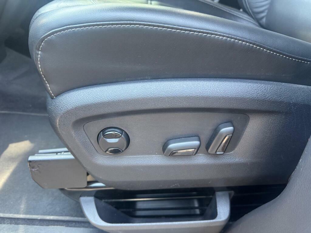 Volkswagen Caravelle Executive Grey #12