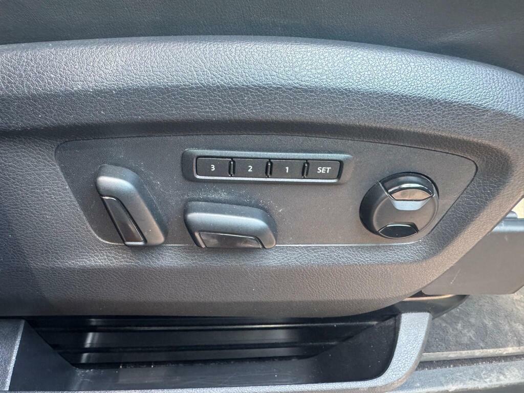 Volkswagen Caravelle Executive Grey #7