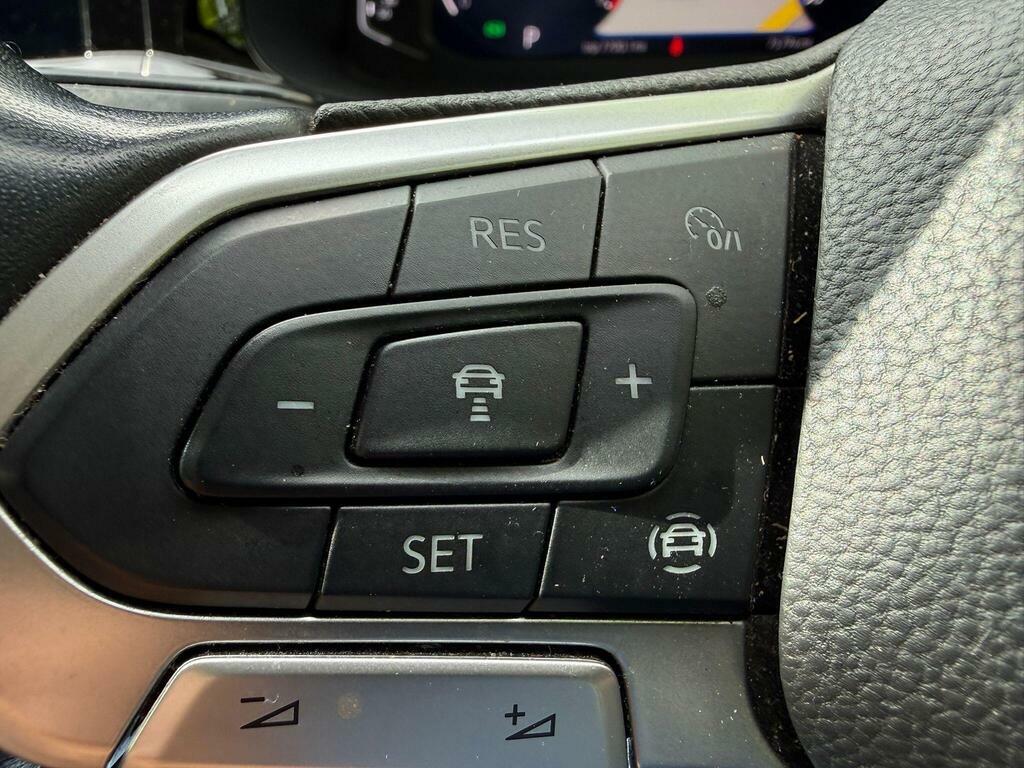 Volkswagen Caravelle #22