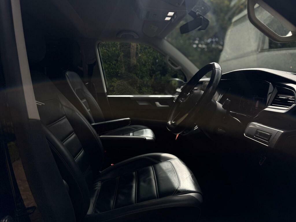 Volkswagen Caravelle #14
