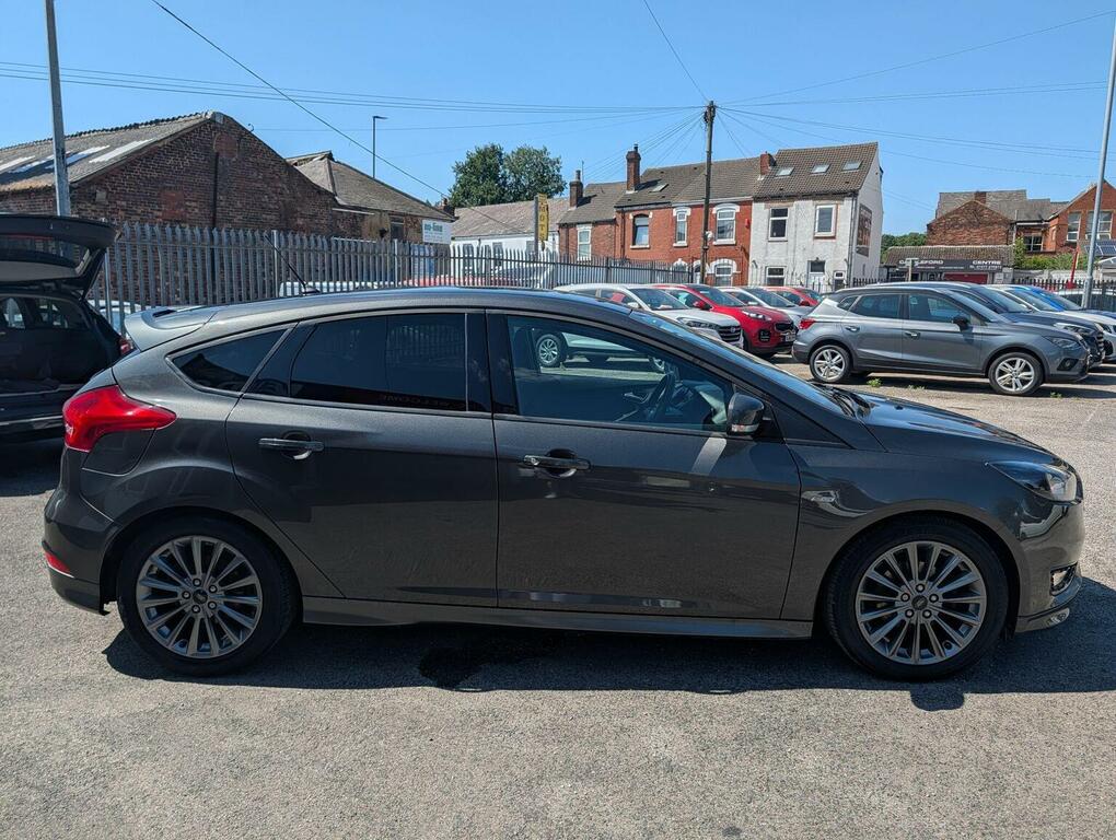 Ford Focus Hatchback 1.5 Tdci St-line Euro 6 Ss 2018 Grey #5