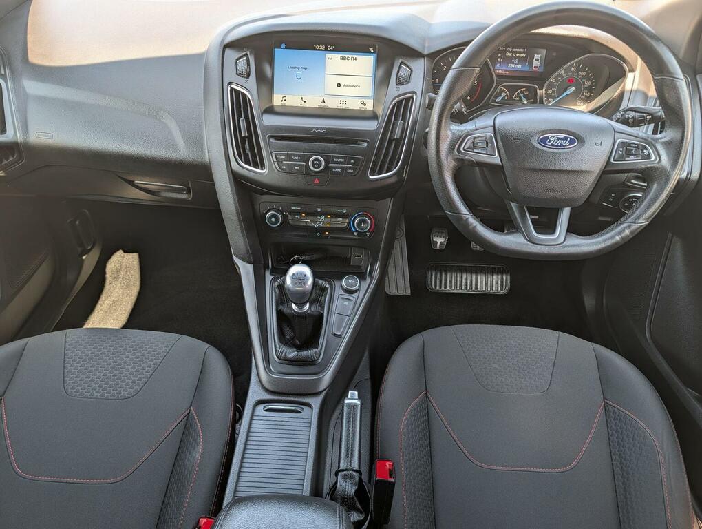 Ford Focus Hatchback 1.5 Tdci St-line Euro 6 Ss 2018 Grey #2
