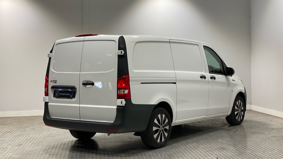 Mercedes-Benz eVito 66 Progressive L2 White #6