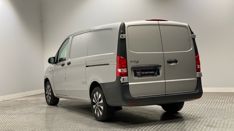 Mercedes-Benz eVito 66 Progressive L2 Silver #6