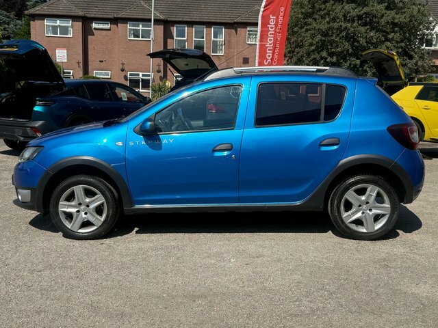 Dacia Sandero Stepway 2015 1.5 Dci Laureate Hatchback Blue #4