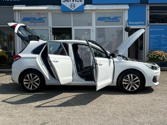 Hyundai I30 2019 1.0 T-gdi Blue Drive Se Nav Hatchback Pet White #6
