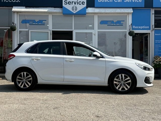 Hyundai I30 2019 1.0 T-gdi Blue Drive Se Nav Hatchback Pet White #2
