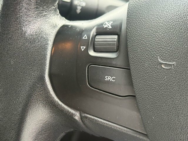 Peugeot 2008 1.4 Hdi Active 68 Bhp Red #32
