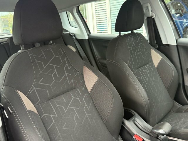 Peugeot 2008 1.4 Hdi Active 68 Bhp Red #11