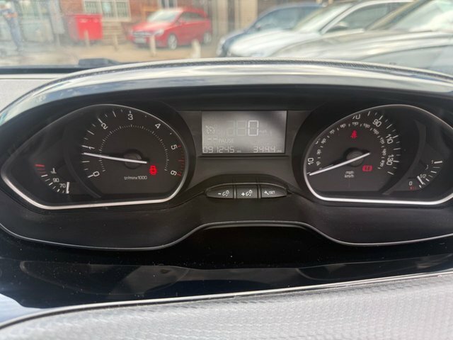 Peugeot 2008 1.4 Hdi Active 68 Bhp Red #33