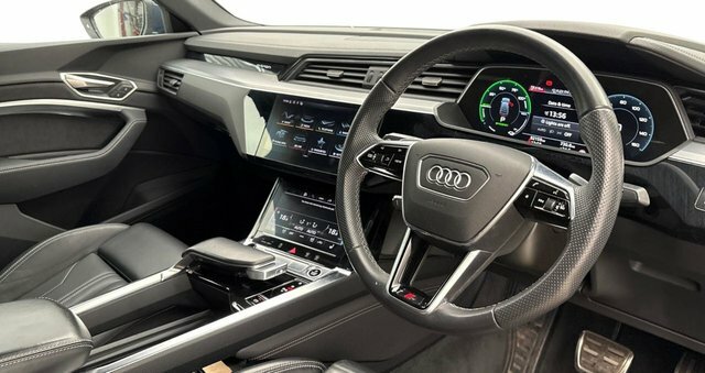Audi Q8 e tron 55 S Line Sportback Quattro 114K Blue #5