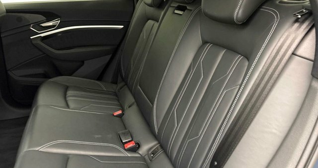 Audi Q8 e tron 55 S Line Sportback Quattro 114K Blue #6