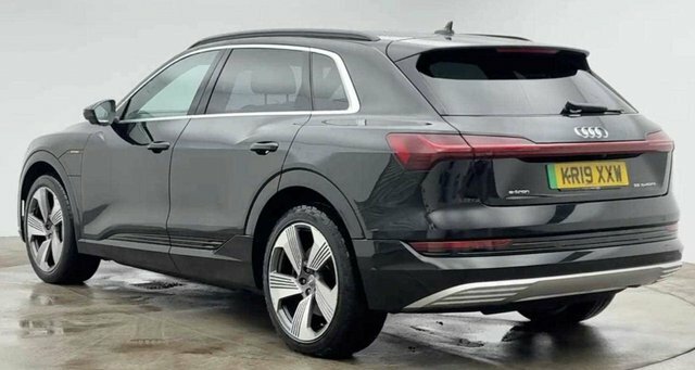Audi E-tron 55 Suv Quattro 95Kwh 408 Ps Black #4