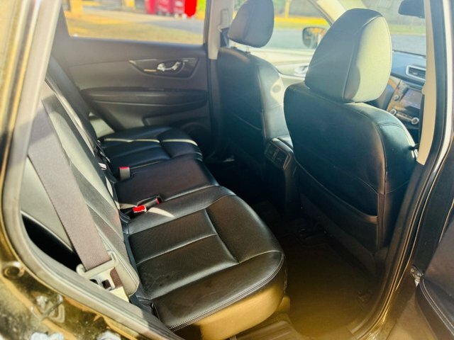 Nissan X-Trail Acenta White #17