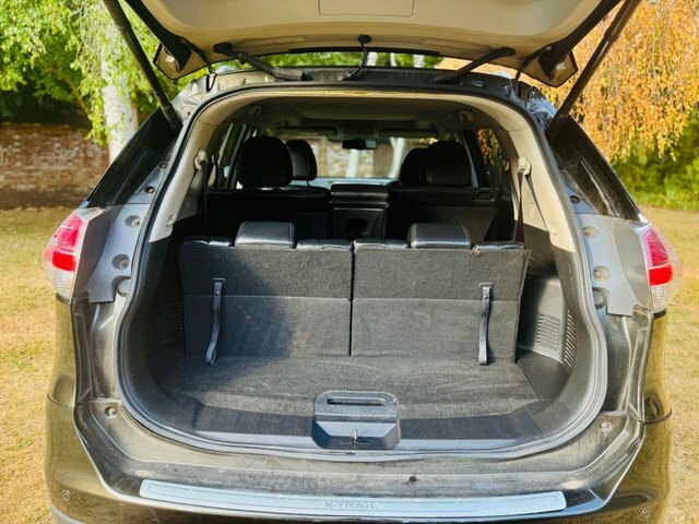 Nissan X-Trail Acenta White #11