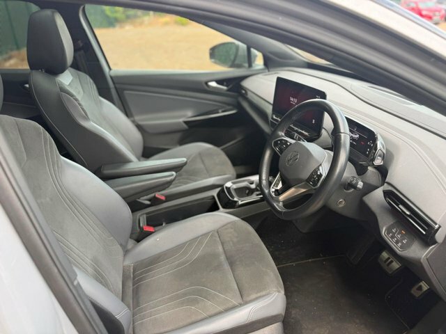 Volkswagen ID.5 Pro Performance 77Kwh Style Suv Grey #2