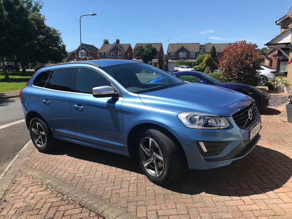 Volvo XC60 2.0 D4 R-design Euro 6 Ss #2