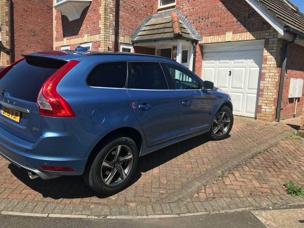 Volvo XC60 2.0 D4 R-design Euro 6 Ss #4