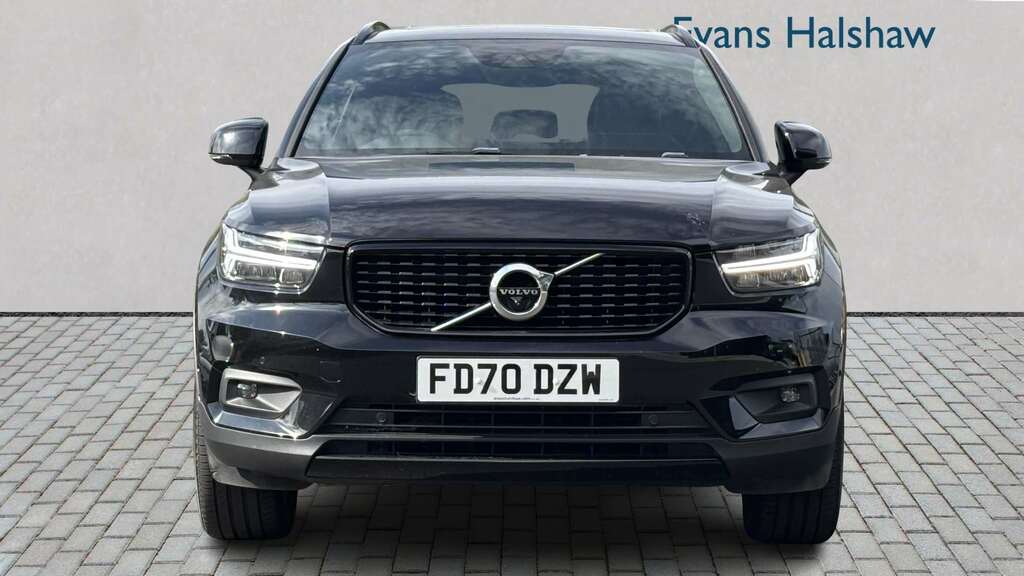 Volvo XC40 2.0 B4p R Design Awd 2020 FD70DZW Black #3