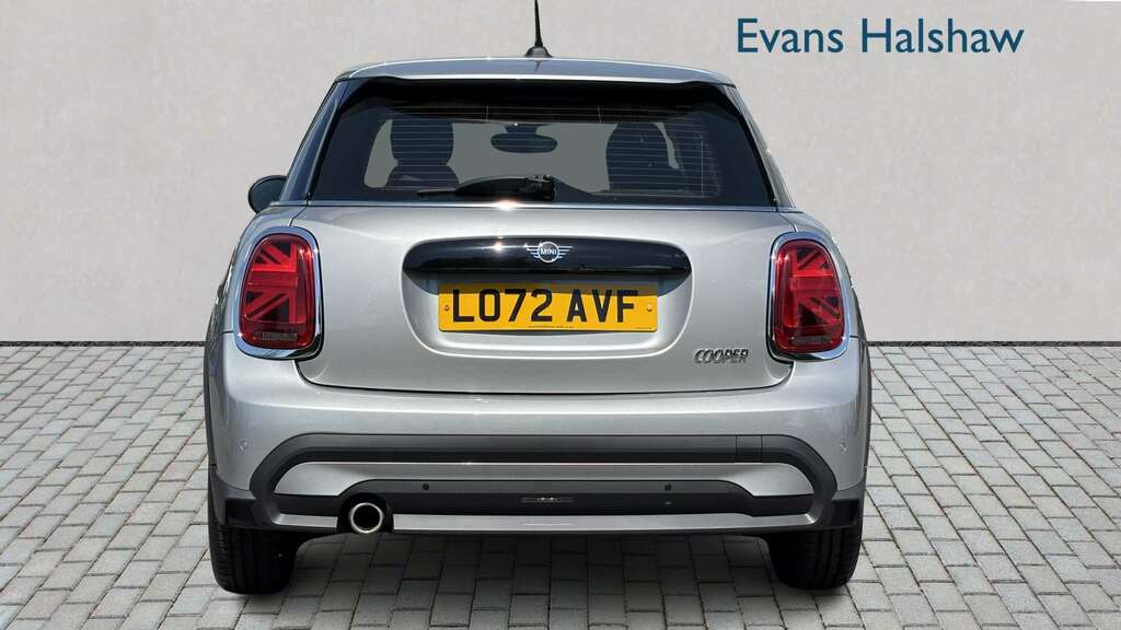Mini Hatch 1.5 Cooper Classic 2022 LO72AVF Silver #3
