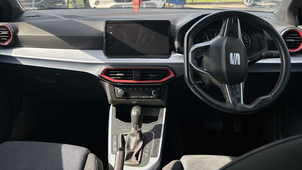 Seat Arona 1.0 Tsi 110 Fr Dsg 2022 FV71JUY Black #6