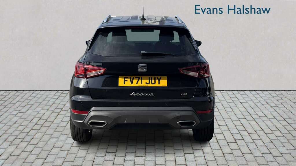 Seat Arona 1.0 Tsi 110 Fr Dsg 2022 FV71JUY Black #3