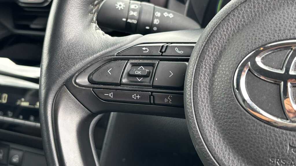 Toyota Yaris Cross 1.5 Hybrid Excel Awd Cvt 2023 Silver