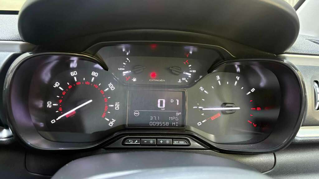 Citroen C3 1.2 Puretech 110 Plus Eat6 2023 MC73TFY Grey #6