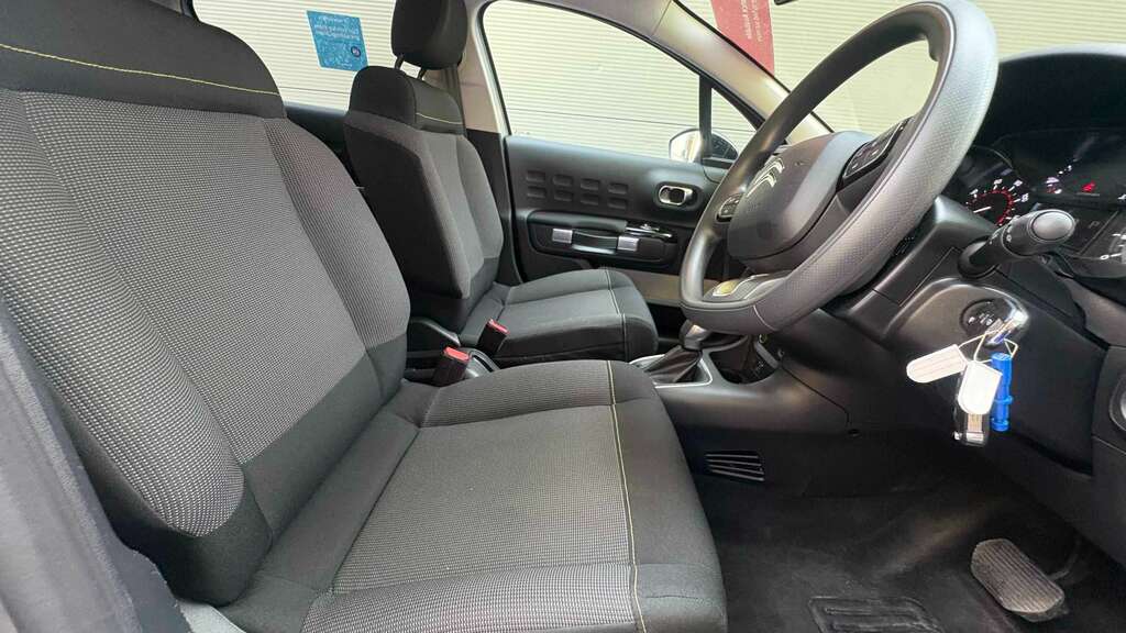 Citroen C3 1.2 Puretech 110 Plus Eat6 2023 MC73TFY Grey #3