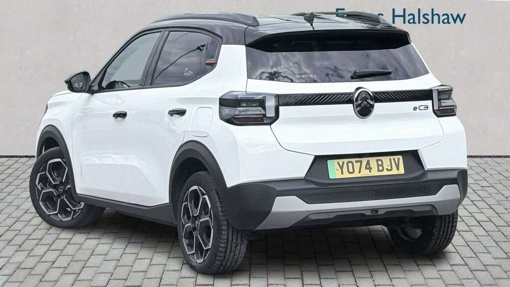 Citroen C3 83Kw Max 44Kwh 2024 YO74BJV White #2