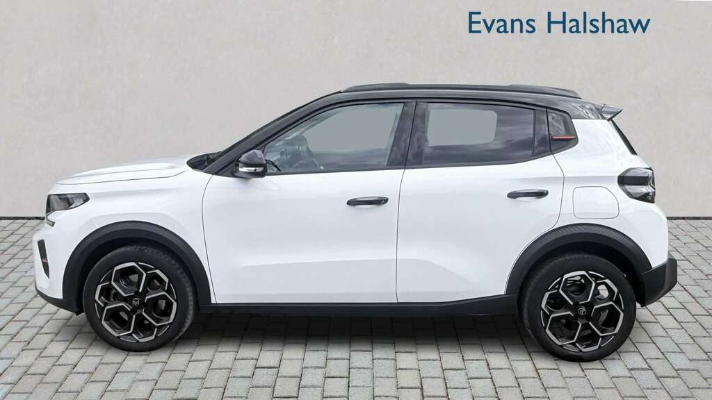 Citroen C3 83Kw Max 44Kwh 2024 YO74BJV White #4
