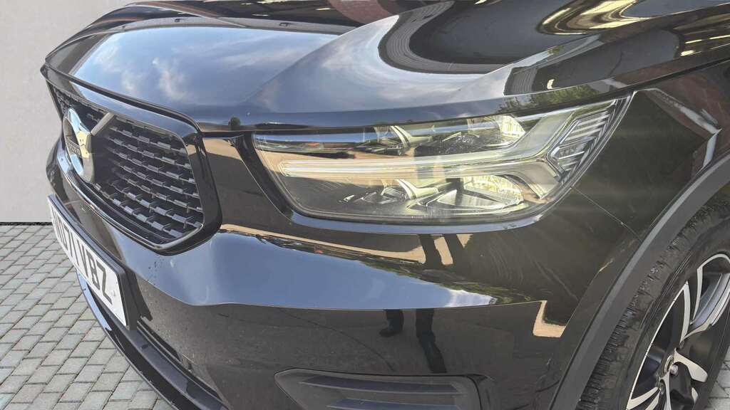 Volvo XC40 1.5 T3 163 R Design Geartronic 2021 ND71VBZ Black #4